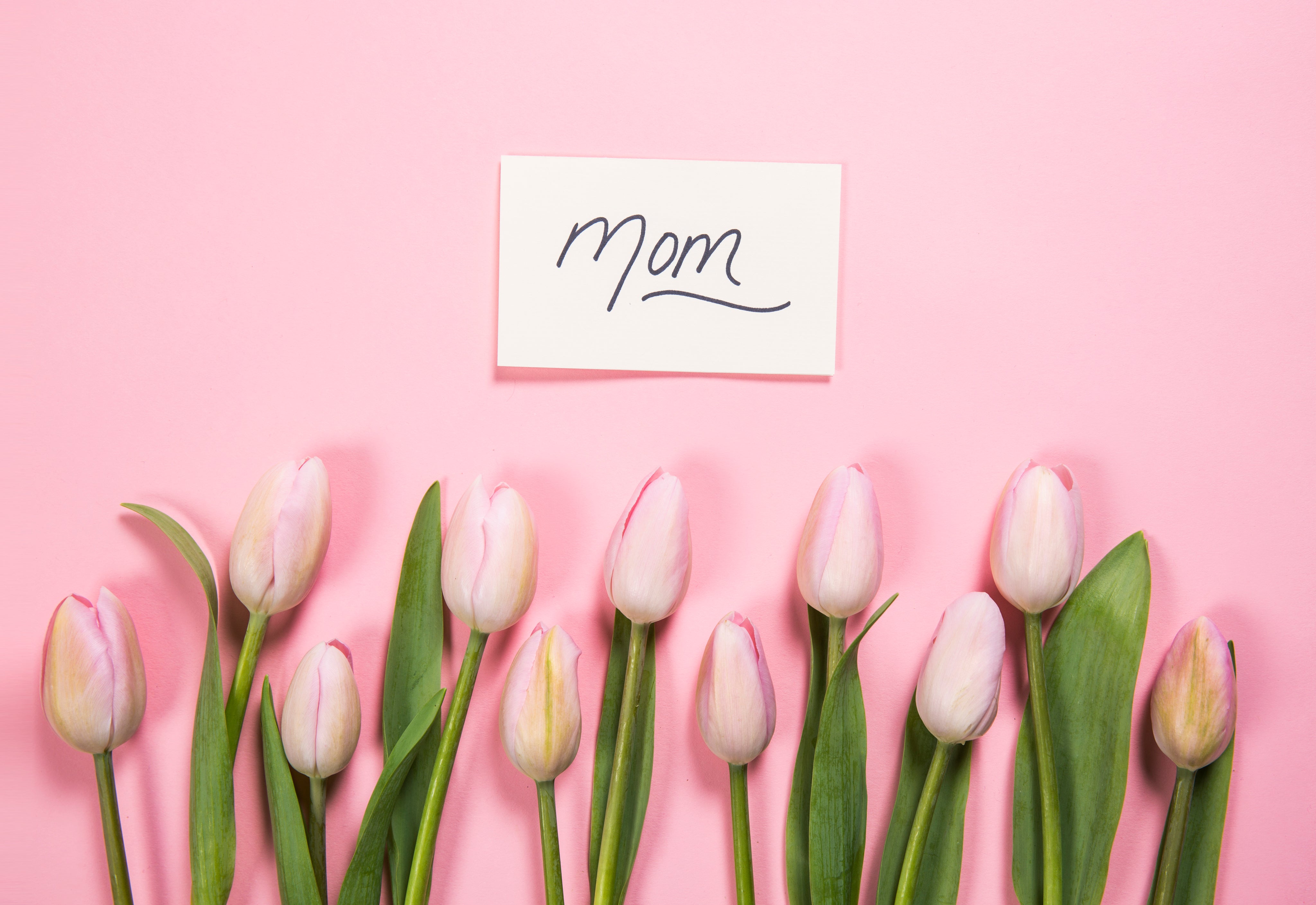 files/mom-card-and-pink-flowers.jpg